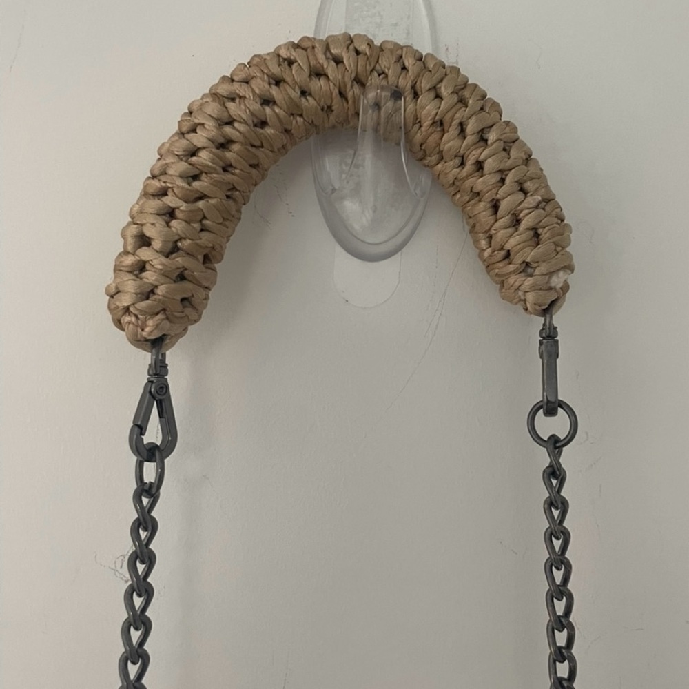 NWOT Catarina Mina Catina
•Handmade crochet clutch
•one of a kind
•poly cotton - Picture 3 of 6